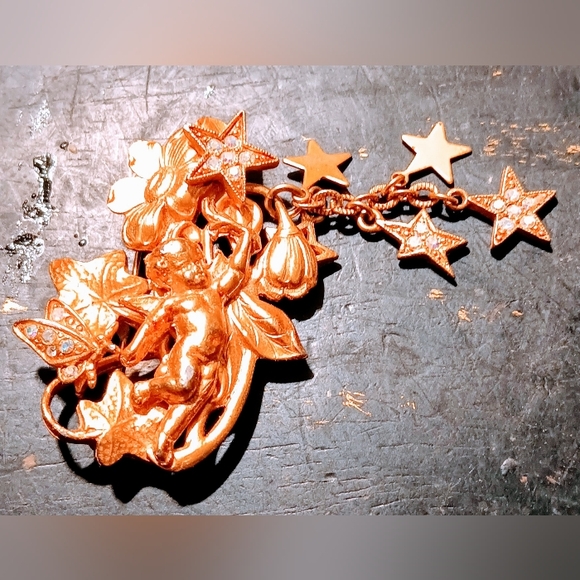 Kirk Folly Gold tone Angel with flower brooch. - Picture 3 of 6